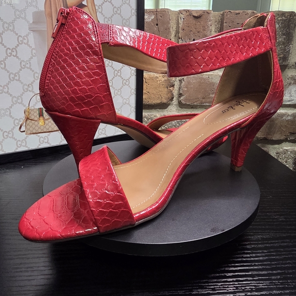 Style & Co. Red Textured Heels - Picture 5 of 7